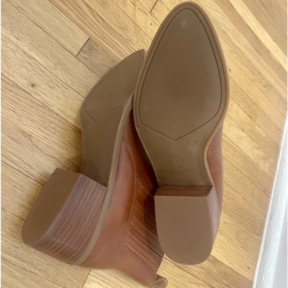 Brown ankle boots - Picture 2 of 2